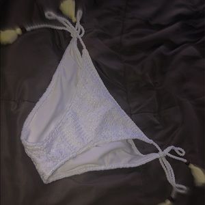 VICTORIA’S SECRET CROCHET BIKINI BOTTOMS